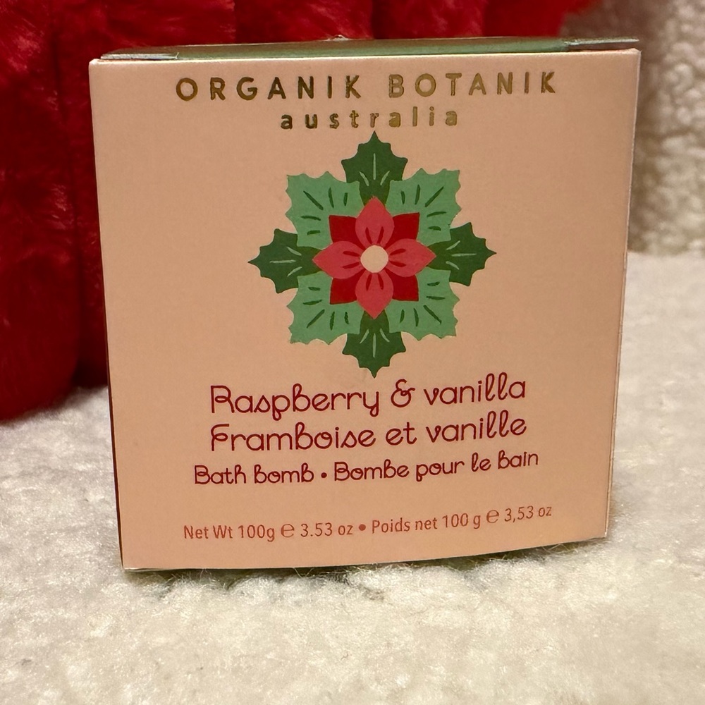 Raspberry & Vanilla Bath Bomb